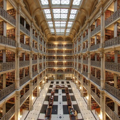 Interior view of George Peabody Library reading room, photo by Matthew Petroff